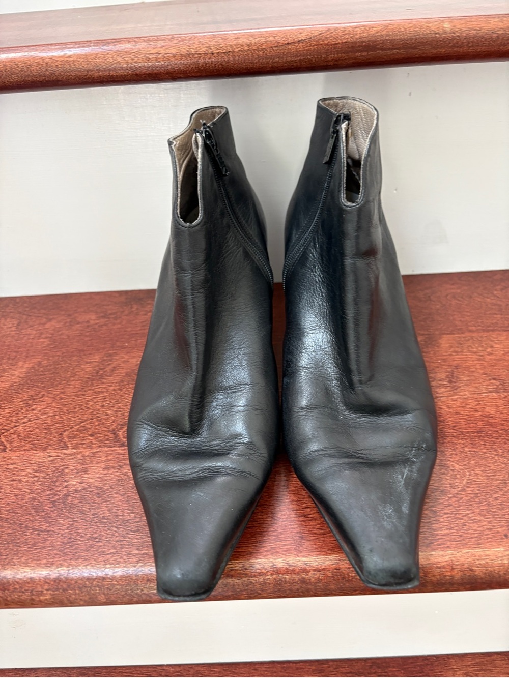 Peter Kaiser Black Pointed Toe Leather Ankle Booties